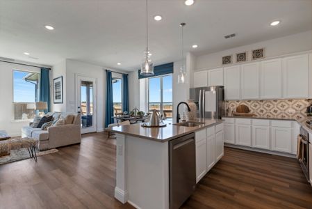 Sheppard's Place by HistoryMaker Homes in Waxahachie - photo 2