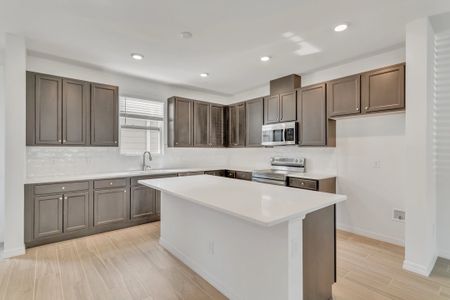 Weslyn Park Townhomes by Ashton Woods in Saint Cloud - photo 11 11