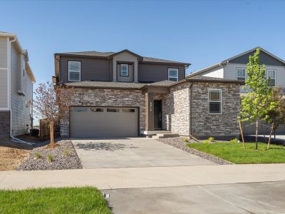 Ridgeline Vista: The Flora Collection by Meritage Homes in Brighton - photo 49 49