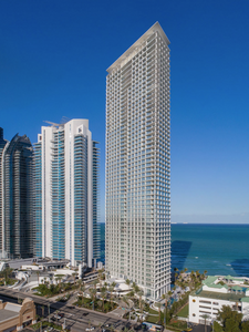 Jade Signature by Fortune International Group in Sunny Isles Beach - photo