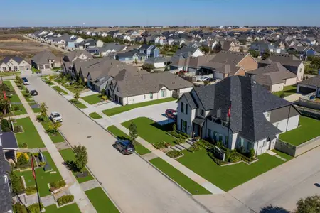 Pecan Square: 70ft. lots by Highland Homes in Northlake - photo 10 10