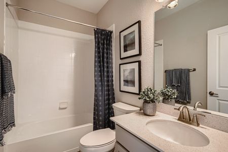 Verona Townhomes by Century Communities in Highlands Ranch - photo 17 17