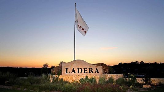 Ladera 40' by Perry Homes in 2719 Vistablue Lane, San Antonio, TX 78245 - photo