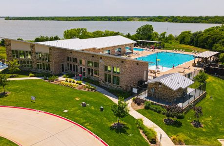 Valencia on the Lake by Beazer Homes in Little Elm - photo 2
