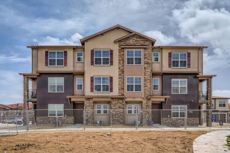 Verona Townhomes by Century Communities in 8412 Galvani Trl E, Highlands Ranch, CO 80129 - photo