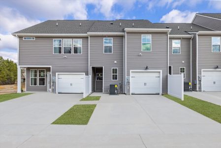 Townes at Central Square by HHHunt Homes LLC in Sanford - photo 11 11