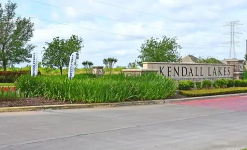 Kendall Lakes by Smith Douglas Homes in Alvin - photo 0 0