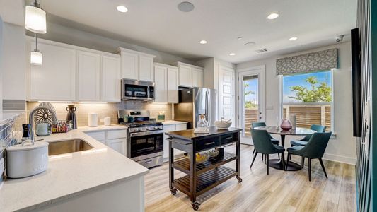 Avery Centre by Pacesetter Homes in Round Rock - photo 15 15