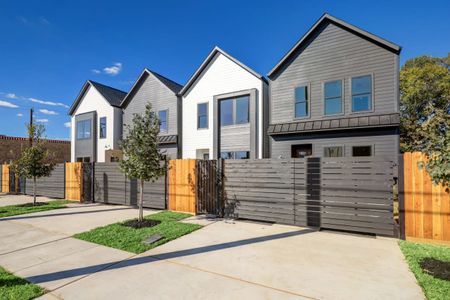 Eleven at Eastwood by Enterra Homes in Houston - photo 1 1