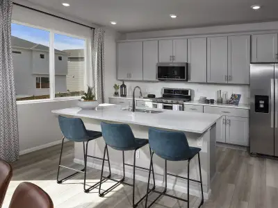 Ridgeline Vista: The Canyon Collection by Meritage Homes in Brighton - photo 8