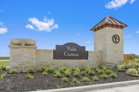 Vida Costera by KB Home in Texas City - photo 0