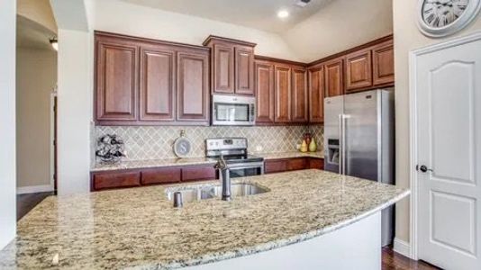 Sister Grove by Stonehollow Homes in Van Alstyne - photo 17 17