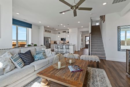 Sheppard's Place by HistoryMaker Homes in Waxahachie - photo 8