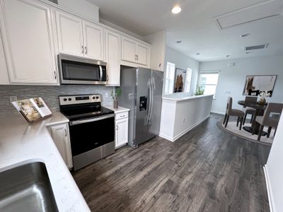 Crossroads at Kelly Park by Dream Finders Homes in Apopka - photo 32 32