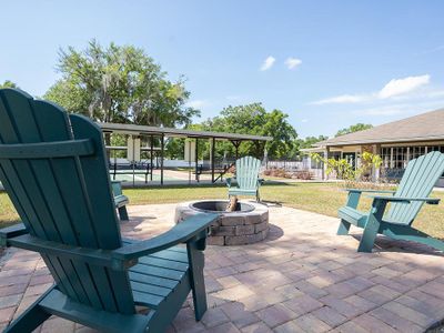 Gather with neighbors and friends at the firepit, horseshoes, and shuffleboard courts.