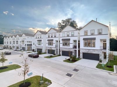 Donovan Heights by Oracle City Homes in Houston - photo