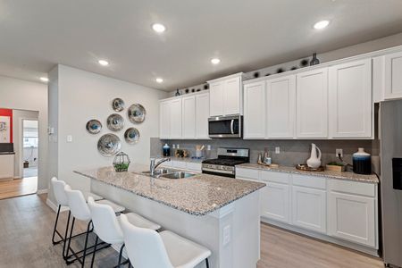 Lago Mar Townhomes by HistoryMaker Homes in Texas City - photo