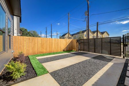 Eleven at Eastwood by Enterra Homes in Houston - photo 45 45