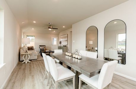 Laurel Landing: Founders Collection by Beazer Homes in Alvin - photo 8