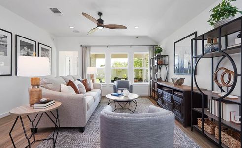 Sun Chase by Brightland Homes in Del Valle - photo 20 20