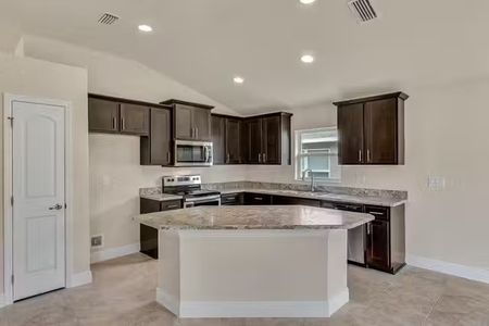 Twisted Oaks by Adams Homes in Beverly Hills - photo 8 8