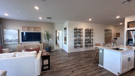 North Copper Canyon by Oakwood Homes Co in Surprise - photo 13 13