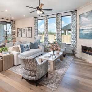 Meridiana: 50ft. lots by Highland Homes in Manvel - photo 49 49