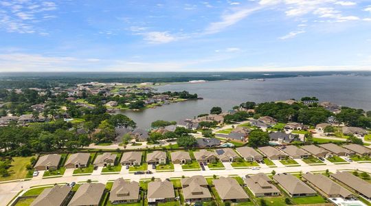 Water Crest on Lake Conroe by D.R. Horton in Conroe - photo 2 2