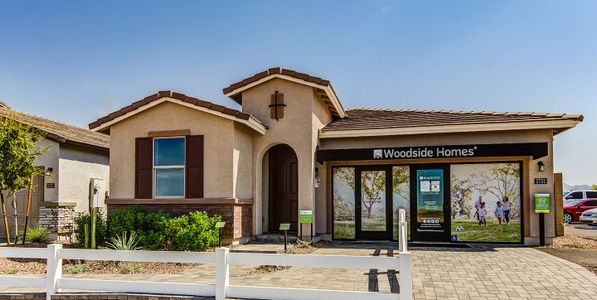 Destinations at Cypress Ridge by Woodside Homes in Phoenix - photo 4