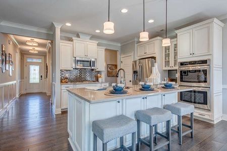 Cambridge by Eastwood Homes in Flowery Branch - photo 39 39