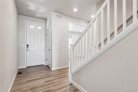 New construction Single-Family house 3292 N Highlands Creek Parkway, Aurora, CO 80019 - photo 3 3