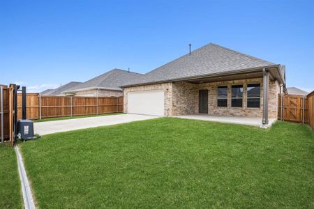 New construction Single-Family house 2217 Glacier Drive, Waxahachie, TX 75165 - photo 28 28