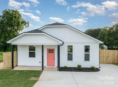 New construction Single-Family house 221 Bessemer City Road, Gastonia, NC 28052 - photo 0