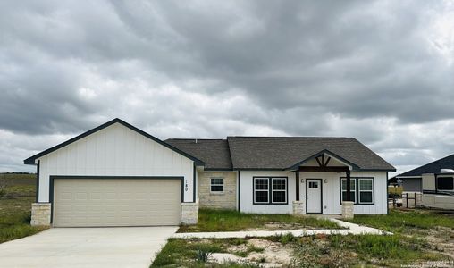 New construction Single-Family house 180 Turnberry, La Vernia, TX 78121 - photo 1 1