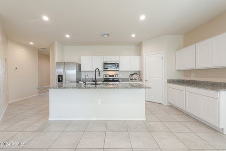 New construction Single-Family house 36043 W San Alvarez Avenue, Maricopa, AZ 85138 - photo 29 29