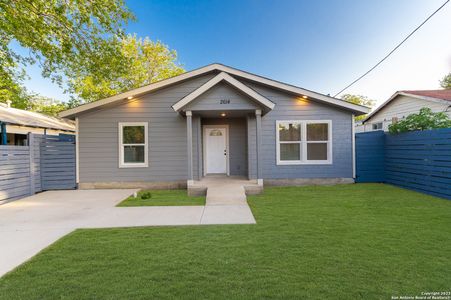 New construction Single-Family house 2614 W Poplar, San Antonio, TX 78207 - photo 1 1