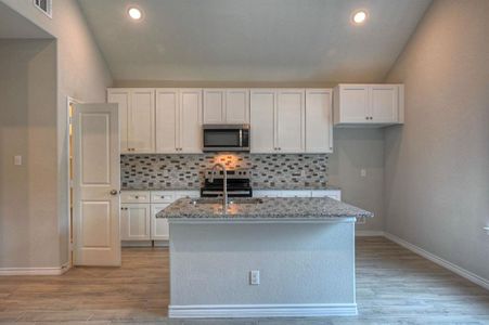 New construction Single-Family house 9083 Marigold, Willis, TX 77318 - photo 3 3