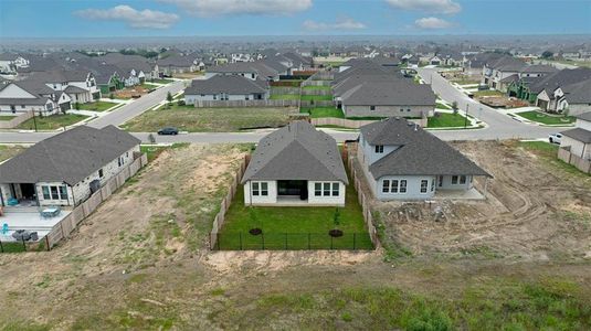 New construction Single-Family house 20409 Dustin Ln, Pflugerville, TX 78660 - photo 32 32