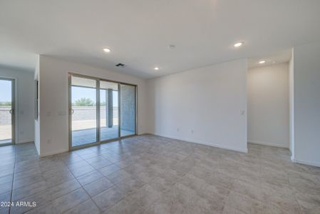 New construction Single-Family house 4640 W Hannah Street, San Tan Valley, AZ 85144 Onyx- photo 14 14