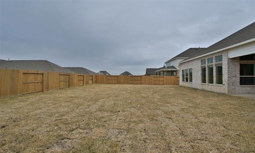 New construction Single-Family house 11903 St Augustine Drive, Mont Belvieu, TX 77535 - photo 40 40