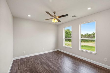 New construction Single-Family house 918 Guadalupe River Drive, Granbury, TX 76048 - photo 23 23