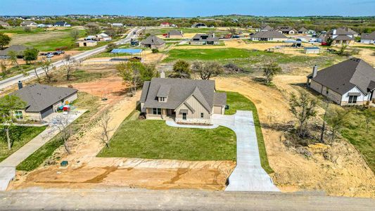 New construction Single-Family house 305 Falcon Court, Springtown, TX 76082 - photo 31 31