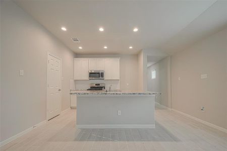 New construction Single-Family house 12302 Belhaven Terrace Drive, Humble, TX 77044 - photo 12 12