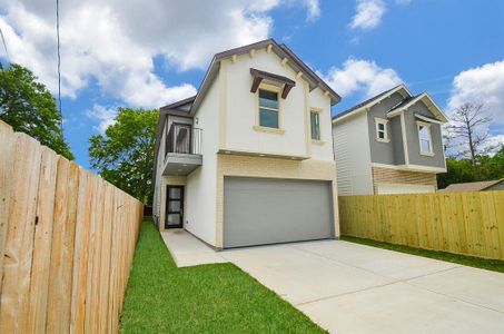 New construction Single-Family house 8702 Lanewood Drive, Houston, TX 77040 - photo 1 1