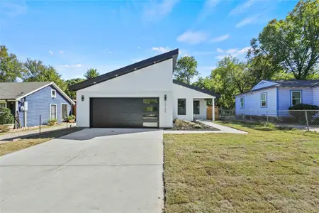 New construction Single-Family house 2730 E Overton Drive, Dallas, TX 75216 - photo 0