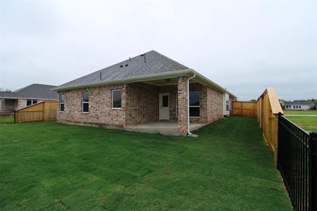 New construction Single-Family house 120 Water Grass Trail, Clute, TX 77531 The Aintree- photo 15 15