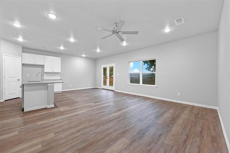 New construction Single-Family house 600 Porcupine Drive, Springtown, TX 76082 - photo 3 3
