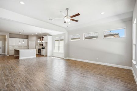 New construction Single-Family house 400 Clark Avenue, Weatherford, TX 76085 - photo 11 11