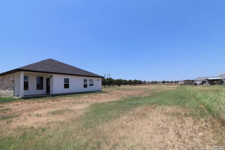 New construction Single-Family house 1229 Farm To Market Road 3175, Lytle, TX 78052 - photo 30 30