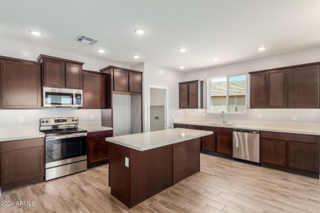 New construction Single-Family house 2822 N Trailridge Lane, Casa Grande, AZ 85122 - photo 9 9